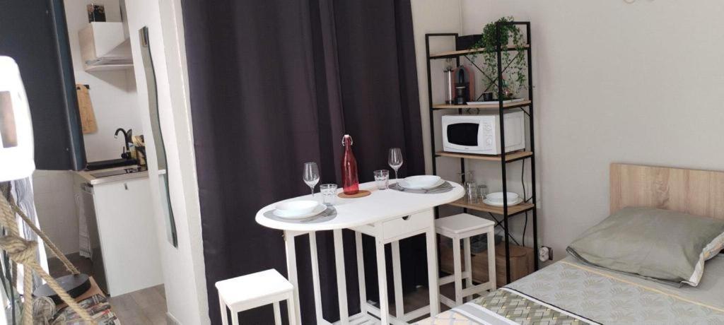 Appartement Calme Et Bien Situe ตาร์บ ภายนอก รูปภาพ