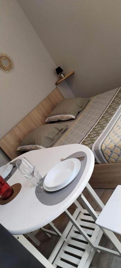 Appartement Calme Et Bien Situe ตาร์บ ภายนอก รูปภาพ